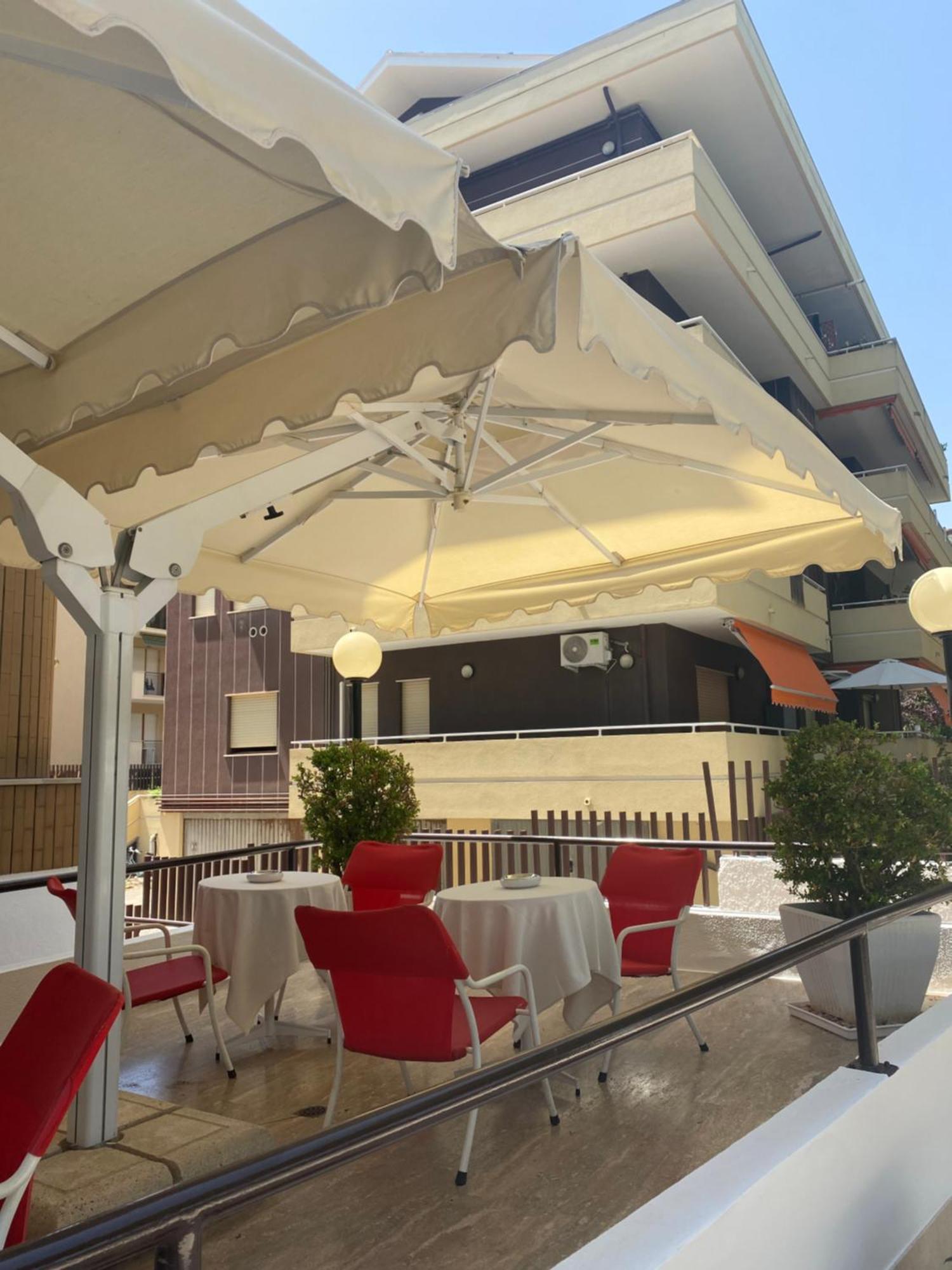 Hotel Astoria Pineto Extérieur photo